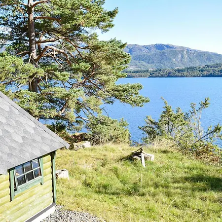 Front In Os With Wifi Holiday home